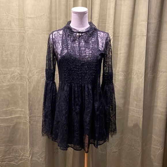 Alice McCall Black Lace romper, US4 - Picture 1 of 11